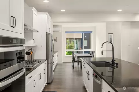 Kitchen - 616 237th Pl SE #B, Bothell, WA 98021 photo 3 of 6