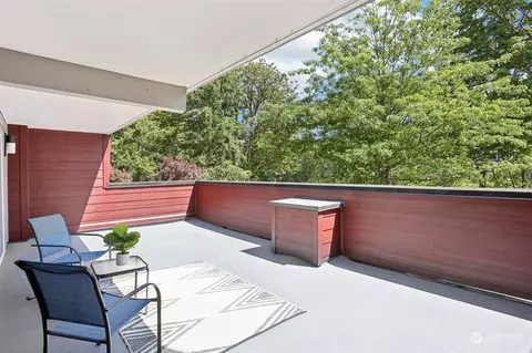 15917 Waynita Way NE #E101, Bothell, WA 98011