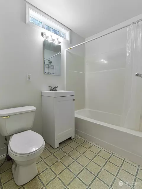 2156 N 89th St, Seattle, WA 98103 photo 9
