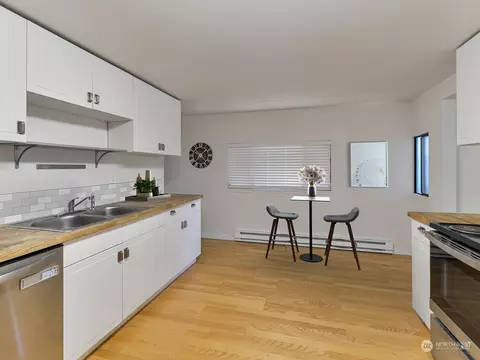 2156 N 89th St, Seattle, WA 98103 photo 11