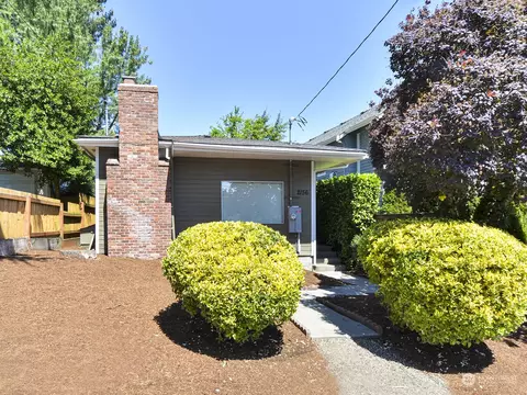 2156 N 89th St, Seattle, WA 98103