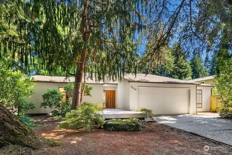 7500 85th Pl SE, Mercer Island, WA 98040