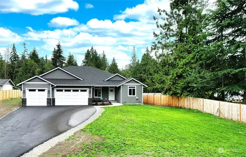 7724 S Lake Ketchum Rd, Stanwood, WA 98292