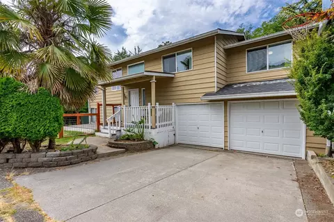 5808 60th Dr NE, Marysville, WA 98270