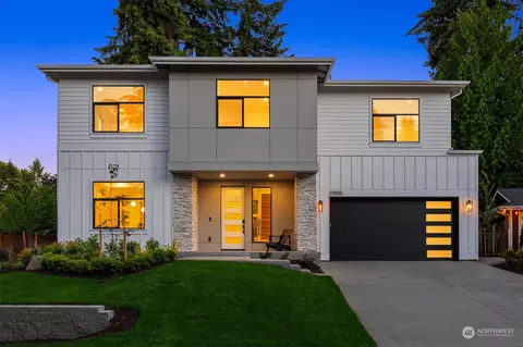 10935 NE 119th St, Kirkland, WA 98034