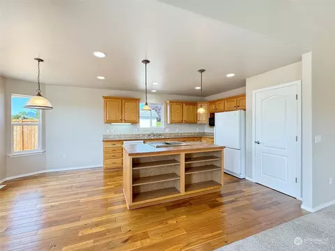 901 E Willow, Sequim, WA 98382 photo 12