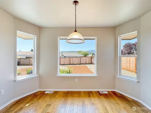 901 E Willow, Sequim, WA 98382 photo 8