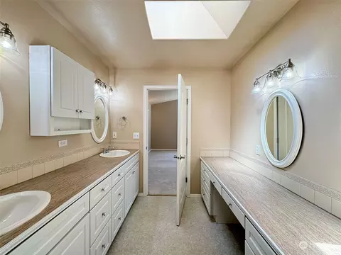 901 E Willow, Sequim, WA 98382 photo 32