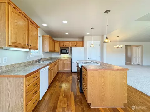 901 E Willow, Sequim, WA 98382 photo 9