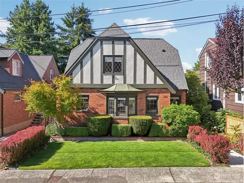 314 Halladay St, Seattle, WA 98109