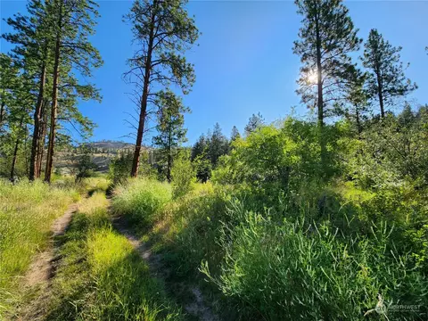 422 Swanson Mill Rd, Oroville, WA 98844