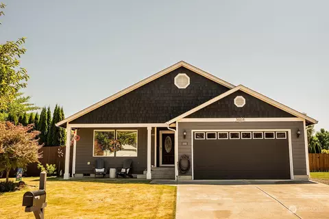 5001 Oriole Dr, Longview, WA 98632