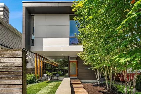 1937 5th Ave W, Seattle, WA 98119