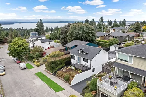 4118 SW Southern St, Seattle, WA 98136