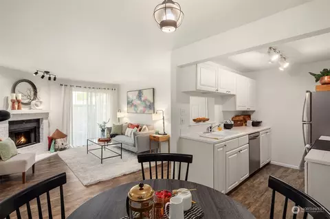 14200 NE 171st St #E-107, Woodinville, WA 98072