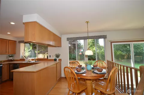Dining - 1326 137th St SE, Mill Creek, WA 98012 photo 5 of 5