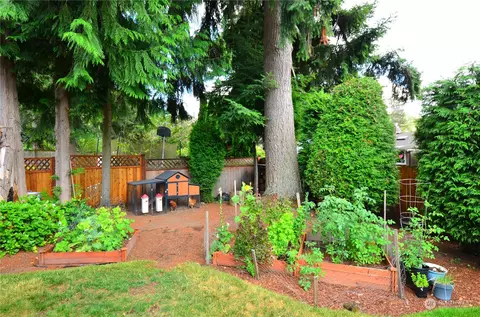Exterior - 1326 137th St SE, Mill Creek, WA 98012 photo 6 of 9