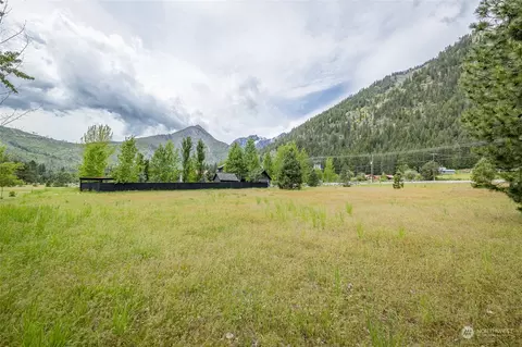 8125 Icicle Rd, Leavenworth, WA 98826