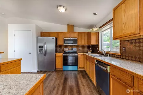 613 190th St E, Spanaway, WA 98387 photo 15