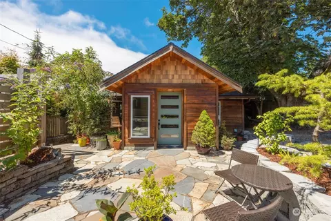 4428 52nd Pl SW, Seattle, WA 98116