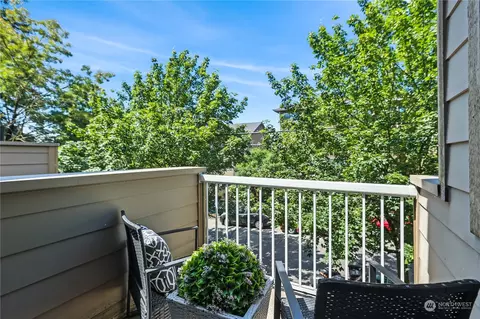 4318 8th Ave NE #A, Seattle, WA 98105 photo 21