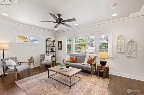 Living - 1232 Donovan Ln, Everett, WA 98201 photo 1 of 1