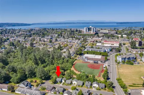 View/Area - 1232 Donovan Ln, Everett, WA 98201 photo 3 of 4