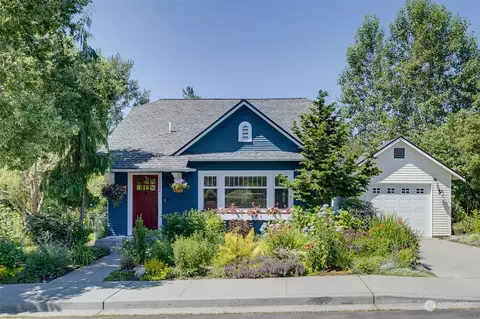 Exterior - 1232 Donovan Ln, Everett, WA 98201 photo 2 of 6
