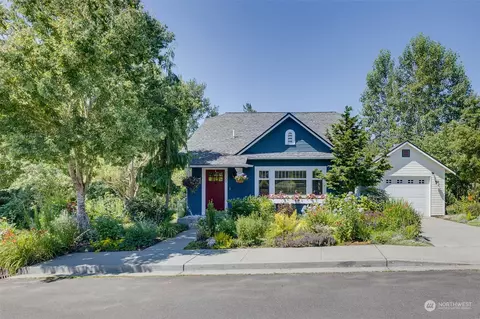 Exterior - 1232 Donovan Ln, Everett, WA 98201 photo 5 of 6