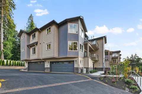 554 Paradise Ln #C202, Edmonds, WA 98020