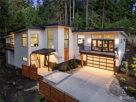 8344 Olympic View Dr, Edmonds, WA 98026