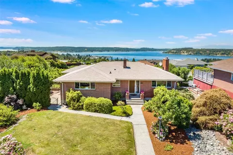 1540 S Fairview Dr, Tacoma, WA 98465