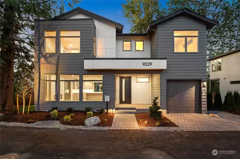 9229 125th Ave NE, Kirkland, WA 98033