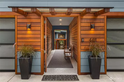 4411 Sorrel Way NE, Bainbridge Island, WA 98110