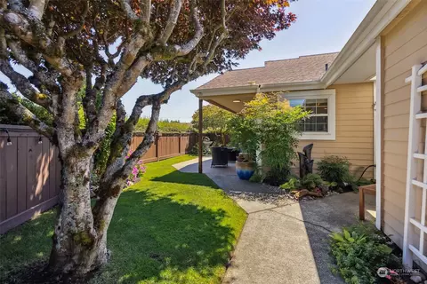 2536 N Narrows Dr #11, Tacoma, WA 98406