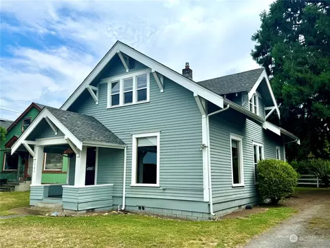 1906 J St, Bellingham, WA 98225