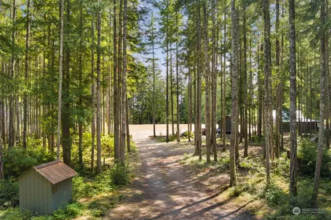 140 Springer Ln, Brinnon, WA 98320