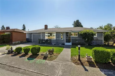 839 Jefferson Ave NE, Renton, WA 98056