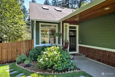 316 N 12th St, Shelton, WA 98584