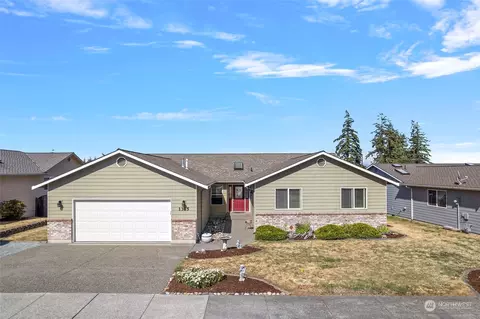1315 SW Harbor Vista Cir, Oak Harbor, WA 98277