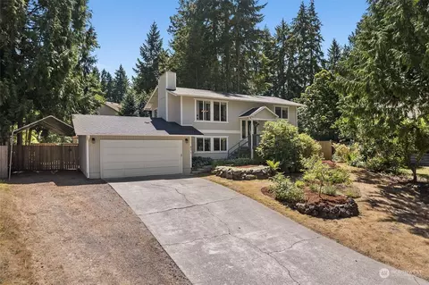871 NE Cimeron Ct, Bremerton, WA 98311