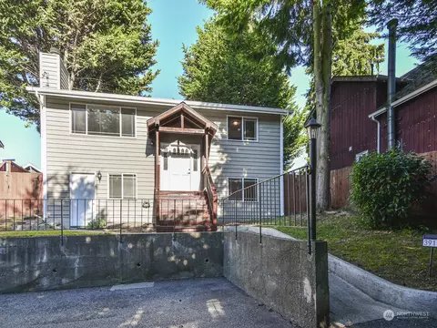3915 Grand Ave, Everett, WA 98201 photo 3