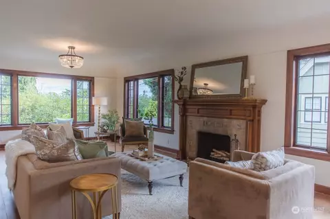 1645 Interlaken Pl E, Seattle, WA 98112 photo 5