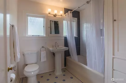 1645 Interlaken Pl E, Seattle, WA 98112 photo 20