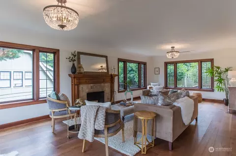 1645 Interlaken Pl E, Seattle, WA 98112 photo 4