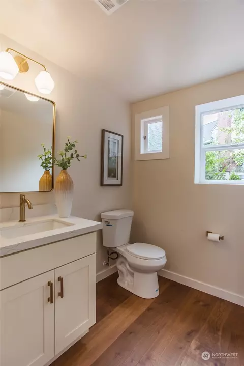 1645 Interlaken Pl E, Seattle, WA 98112 photo 12