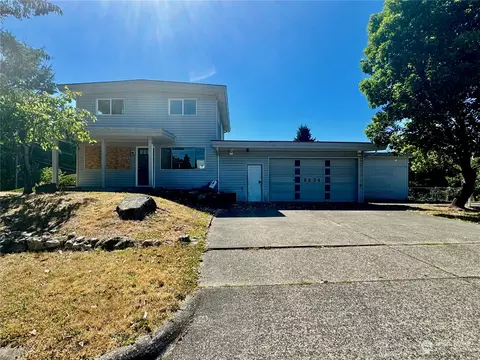 8834 S Alaska St, Tacoma, WA 98444