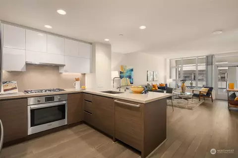 583 Battery St #409N, Seattle, WA 98121