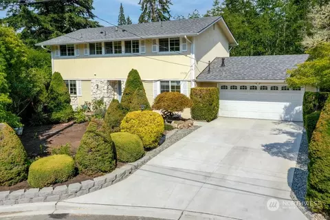 17132 NE 23rd Pl, Bellevue, WA 98008