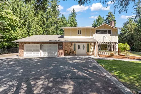 16624 SE 254th Pl, Covington, WA 98042